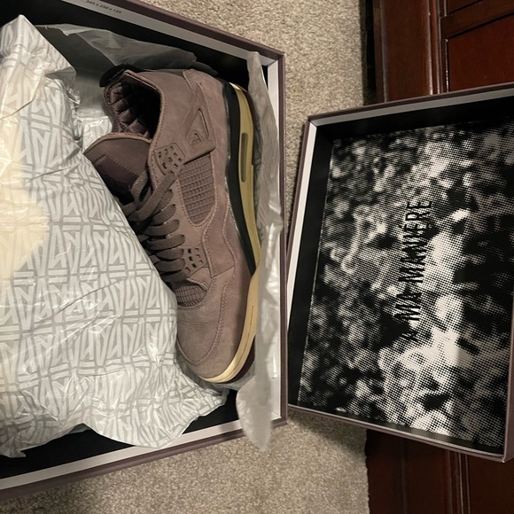 Really good condition USED Little creases Real 
Size 11 Original box sleeve $325 - Picture 3 of 8